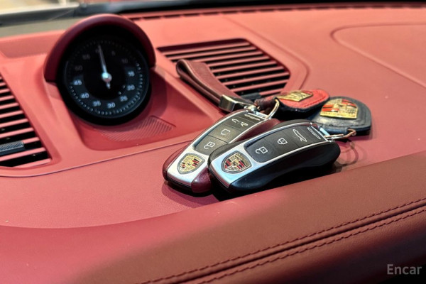 2020 Porsche 911 с пробегом 49 550 км