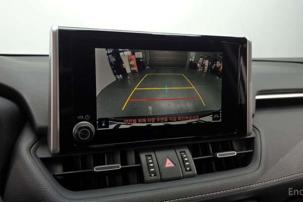 2023 Toyota RAV4 с пробегом 18 183 км