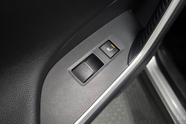 2023 Toyota RAV4 с пробегом 18 183 км