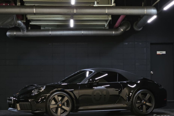 2025 Porsche 911 с пробегом 50 км