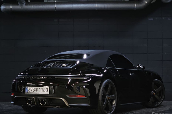 2025 Porsche 911 с пробегом 50 км