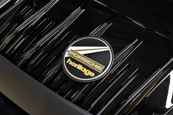 2025 Porsche 911 с пробегом 50 км