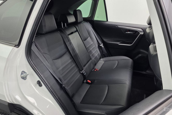 2024 Toyota RAV4 с пробегом 25 726 км