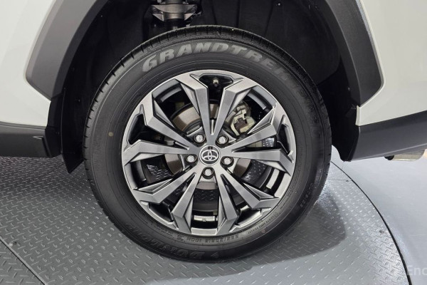 2024 Toyota RAV4 с пробегом 25 726 км