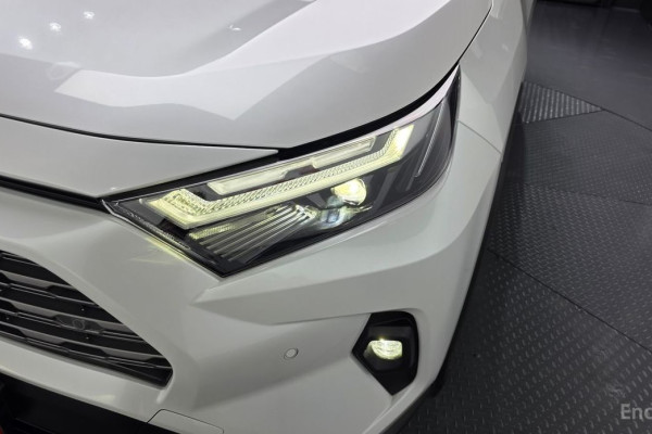 2024 Toyota RAV4 с пробегом 25 726 км