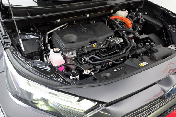 2024 Toyota RAV4 с пробегом 15 203 км