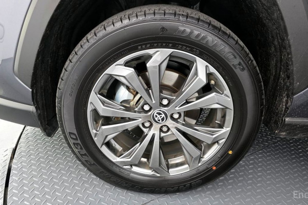 2024 Toyota RAV4 с пробегом 15 203 км