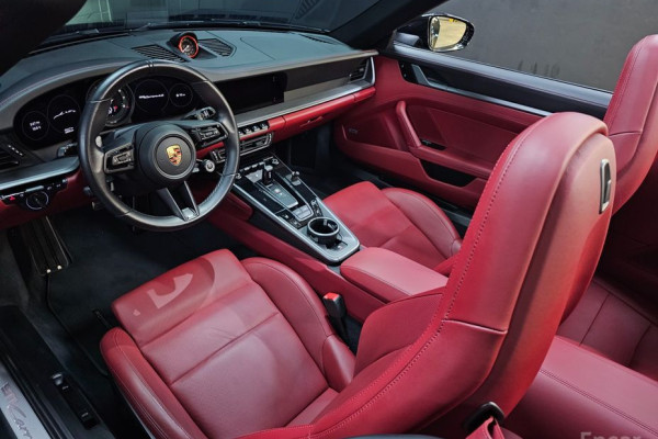 2020 Porsche 911 с пробегом 34 600 км