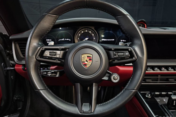 2020 Porsche 911 с пробегом 34 600 км