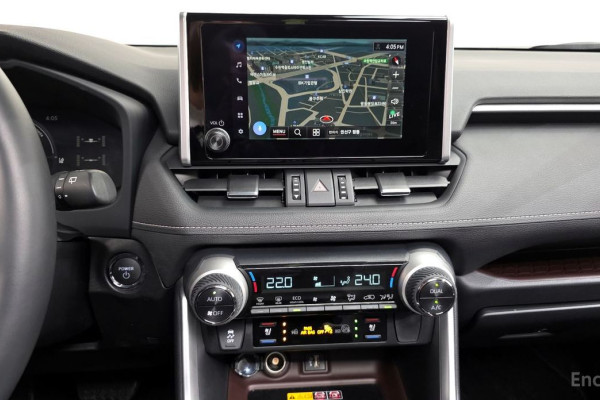 2024 Toyota RAV4 с пробегом 15 203 км