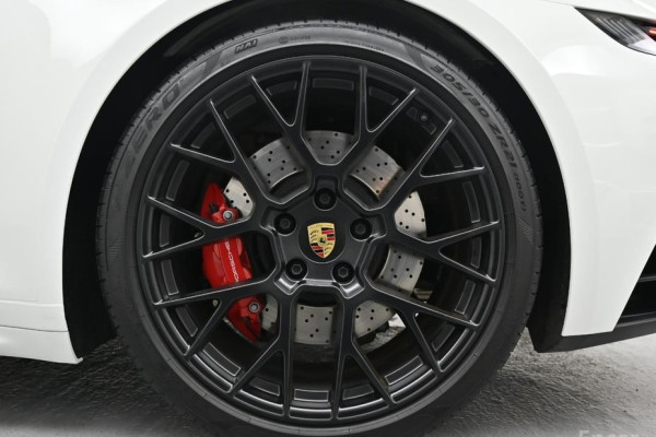 2024 Porsche 911 с пробегом 17 250 км