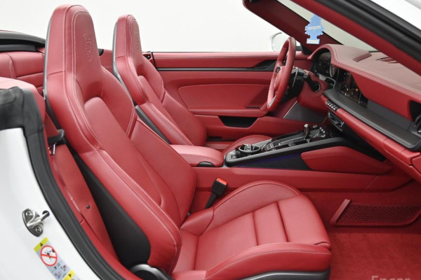 2024 Porsche 911 с пробегом 17 250 км