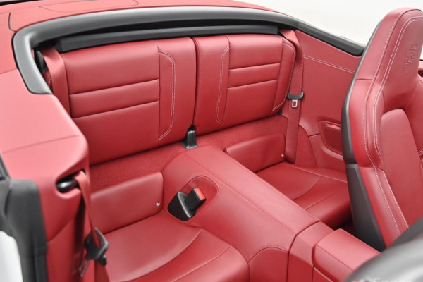 2024 Porsche 911 с пробегом 17 250 км