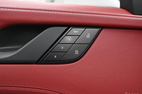 2024 Porsche 911 с пробегом 17 250 км