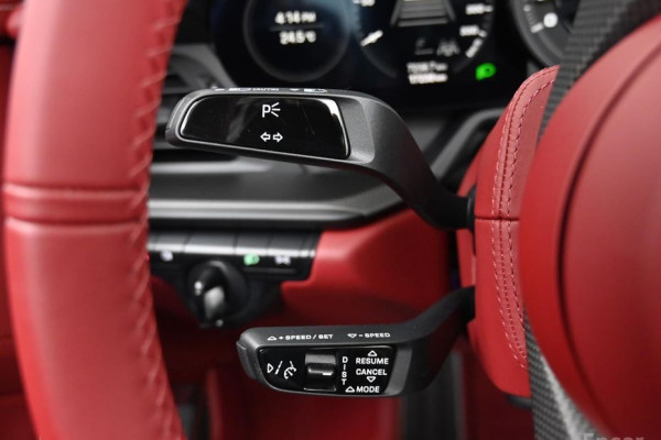 2024 Porsche 911 с пробегом 17 250 км