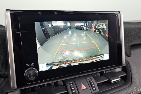 2024 Toyota RAV4 с пробегом 17 431 км