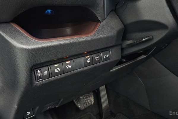 2024 Toyota RAV4 с пробегом 17 431 км