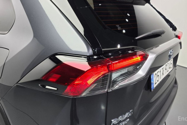 2022 Toyota RAV4 с пробегом 80 053 км