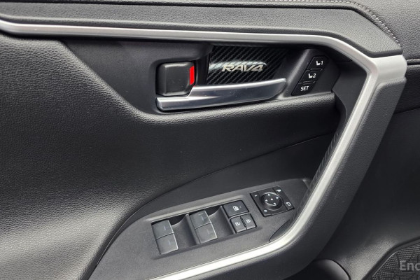 2022 Toyota RAV4 с пробегом 80 053 км