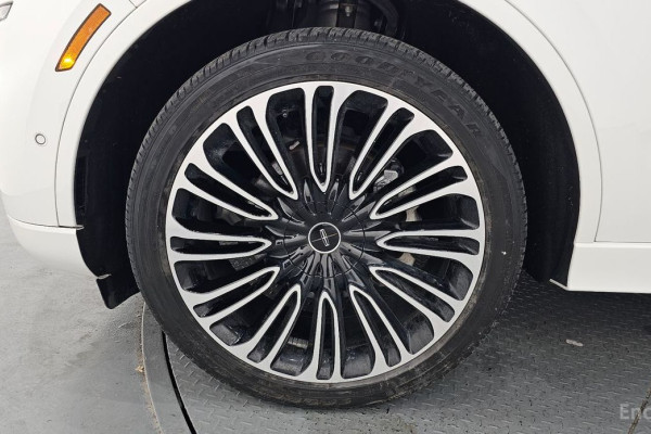 2023 Lincoln Aviator с пробегом 47 781 км
