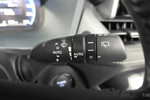 2023 Toyota RAV4 с пробегом 32 231 км