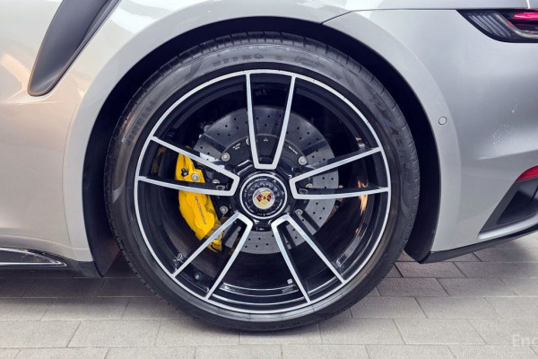 2022 Porsche 911 с пробегом 29 298 км