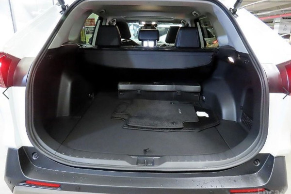 2024 Toyota RAV4 с пробегом 11 431 км