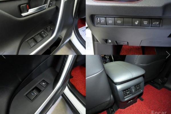 2024 Toyota RAV4 с пробегом 11 431 км