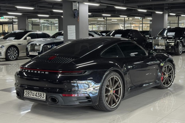 2020 Porsche 911 с пробегом 51 000 км