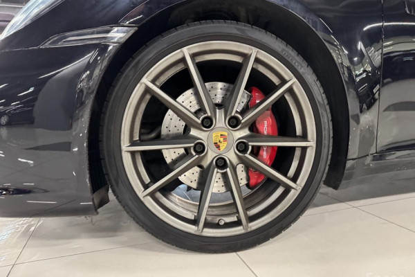 2020 Porsche 911 с пробегом 51 000 км