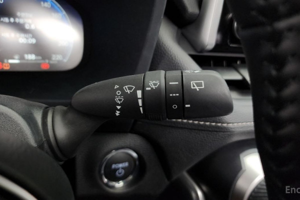 2024 Toyota RAV4 с пробегом 49 601 км