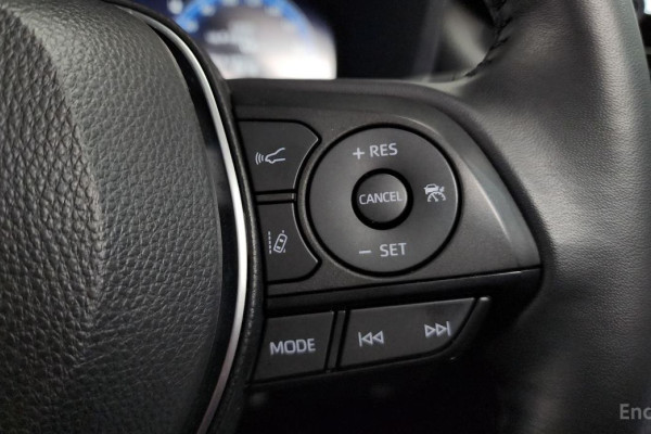 2024 Toyota RAV4 с пробегом 49 601 км