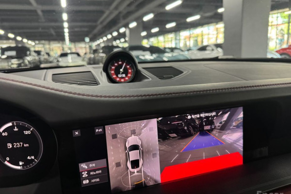 2020 Porsche 911 с пробегом 51 000 км