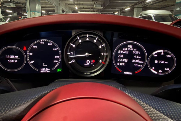 2020 Porsche 911 с пробегом 32 781 км