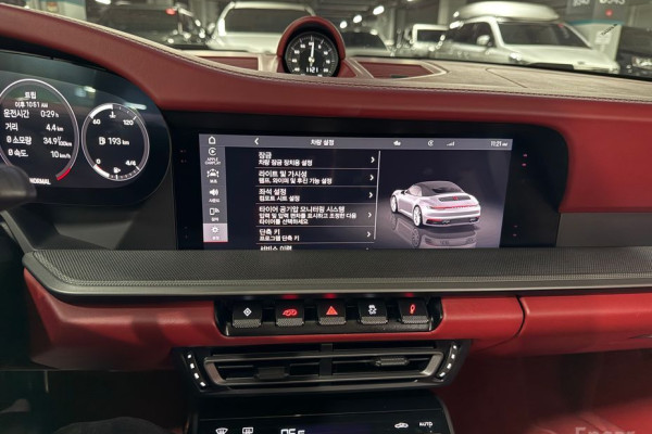 2020 Porsche 911 с пробегом 32 781 км