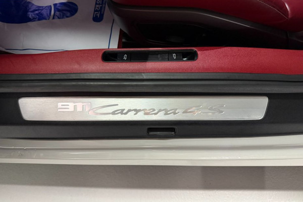 2020 Porsche 911 с пробегом 32 781 км