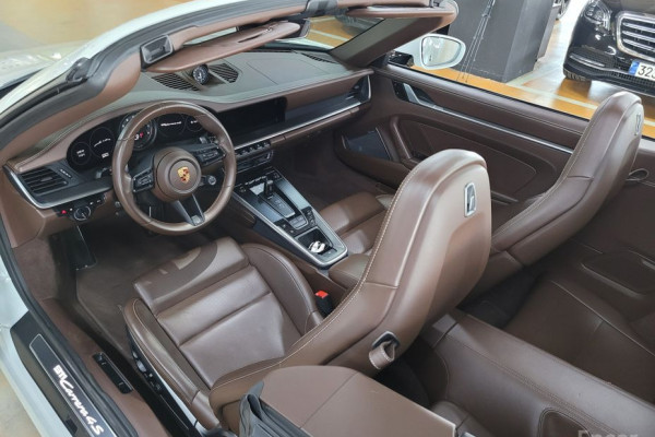 2020 Porsche 911 с пробегом 38 900 км