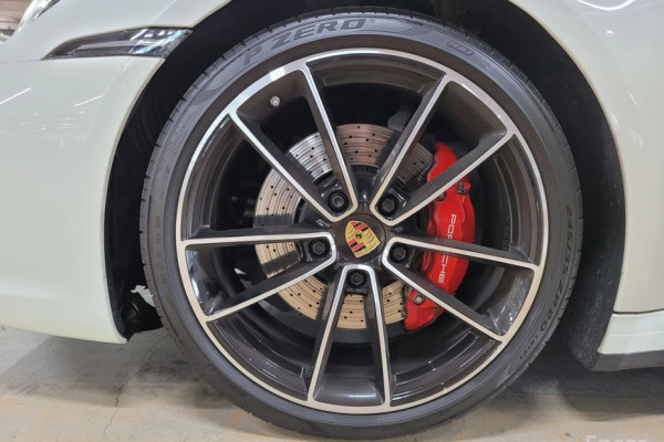 2020 Porsche 911 с пробегом 38 900 км