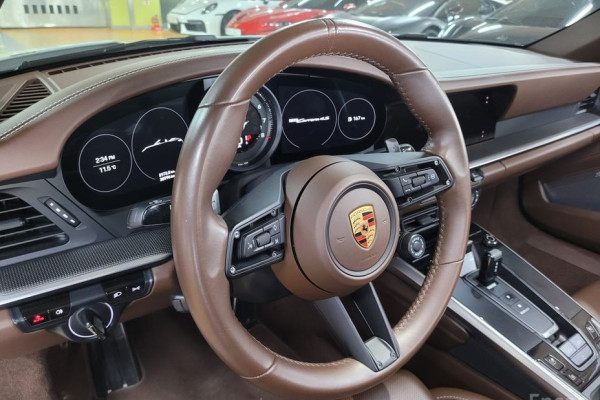 2020 Porsche 911 с пробегом 38 900 км