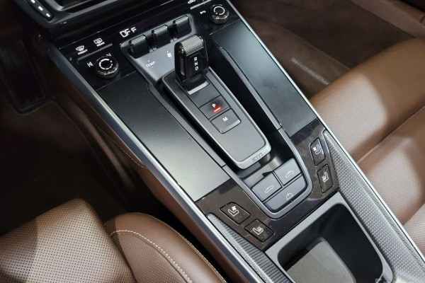 2020 Porsche 911 с пробегом 38 900 км