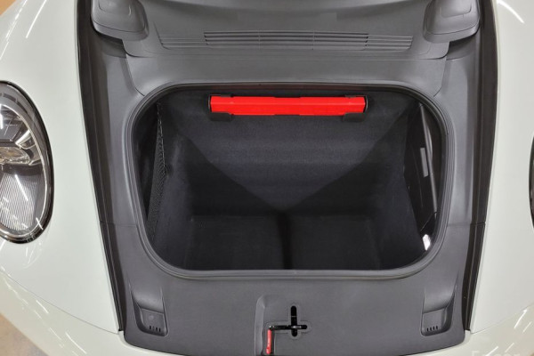 2020 Porsche 911 с пробегом 38 900 км