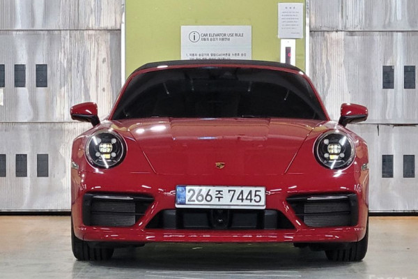 2020 Porsche 911 с пробегом 22 000 км