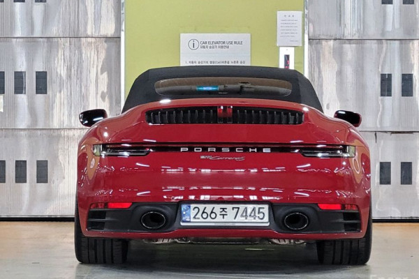 2020 Porsche 911 с пробегом 22 000 км