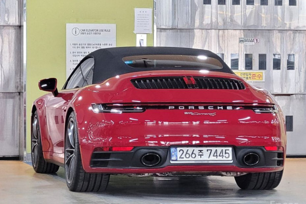2020 Porsche 911 с пробегом 22 000 км