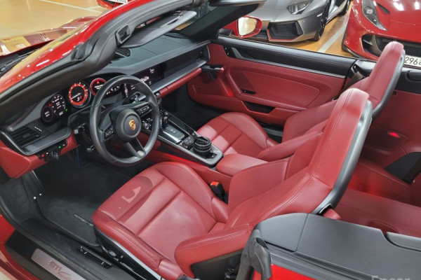 2020 Porsche 911 с пробегом 22 000 км