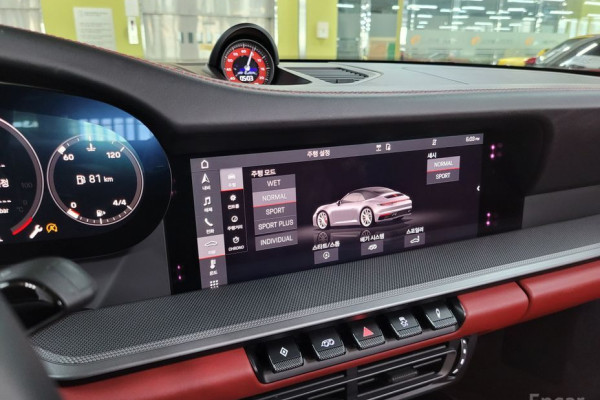 2020 Porsche 911 с пробегом 22 000 км