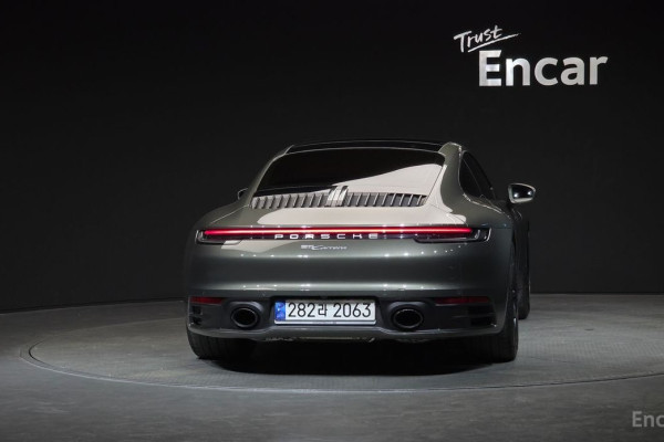 2021 Porsche 911 с пробегом 14 017 км