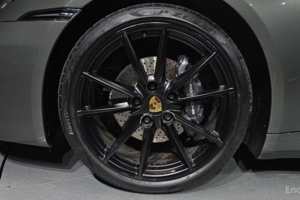 2021 Porsche 911 с пробегом 14 017 км