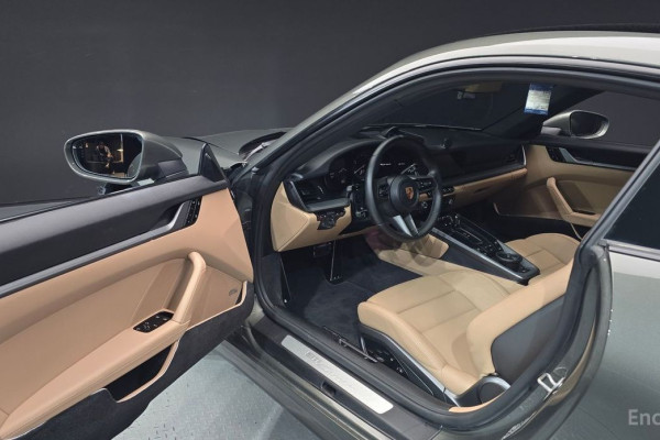 2021 Porsche 911 с пробегом 14 017 км