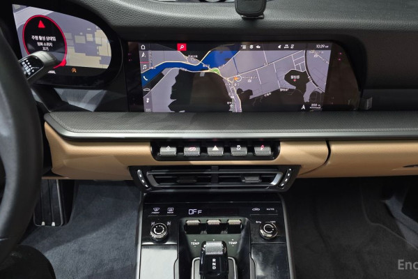 2021 Porsche 911 с пробегом 14 017 км